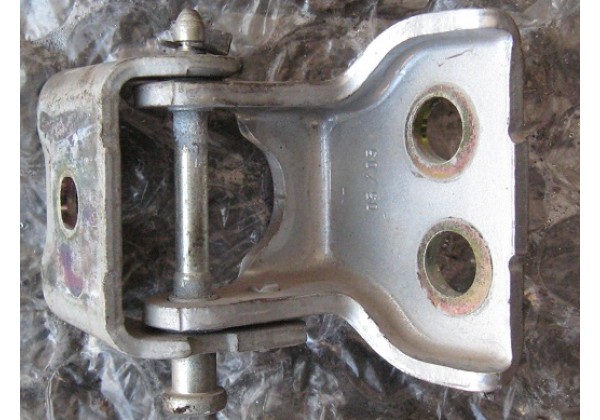 петля дверки,верхня,права задня Peugeot 407,1.6hdi